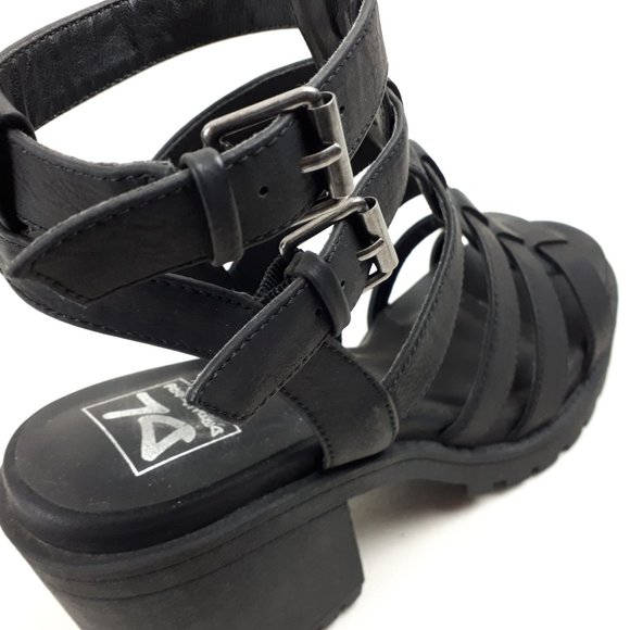 Dirty Laundry Fun Stuff Black Cage Chunky Heel Sandals - Picture 3 of 16